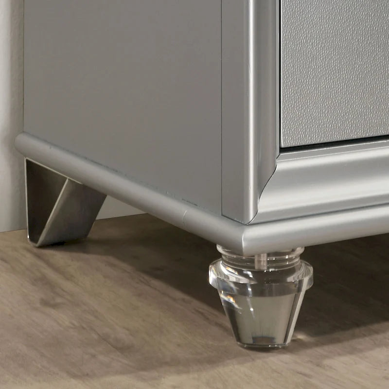 Commode à 8 tiroirs Glam Contemporain Blanc Perle / Argent