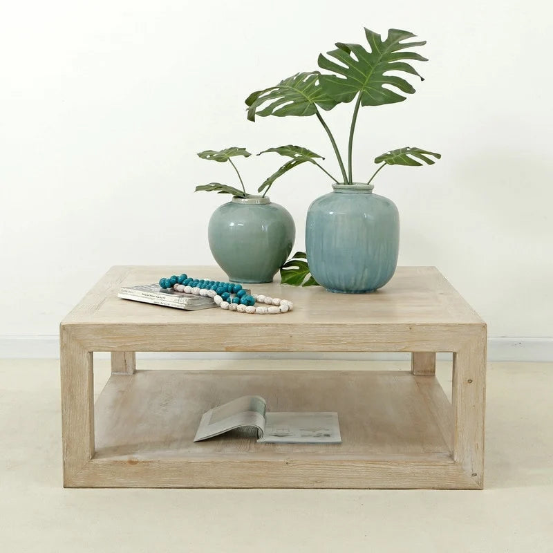 Table basse carrée en bois rustique blanc cassé pour 2 à 4 personnes