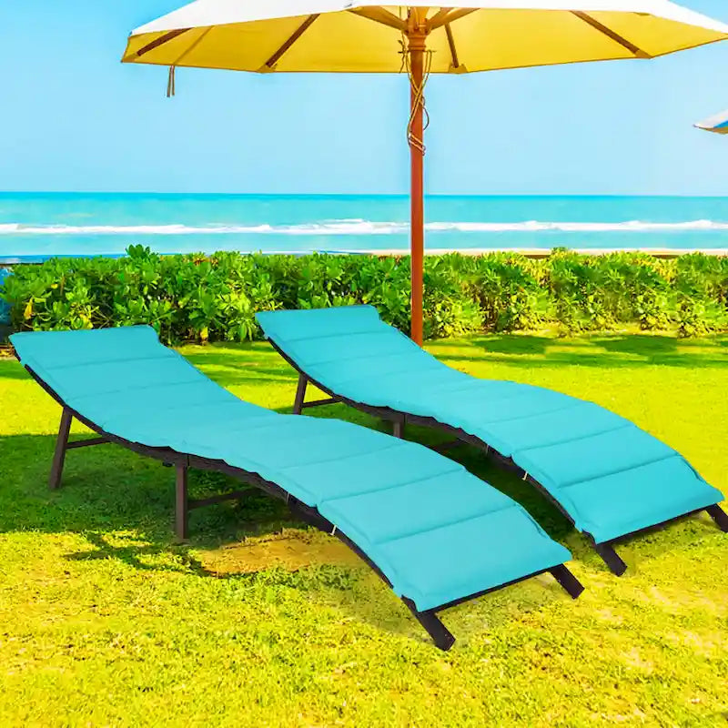 Chaises longues pliantes en osier marron et turquoise, lot de 2